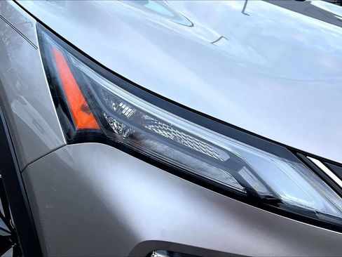 Used 2021 Nissan Rogue SL image 25