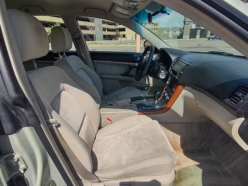 Used 2005 Subaru Outback 2.5i image 25