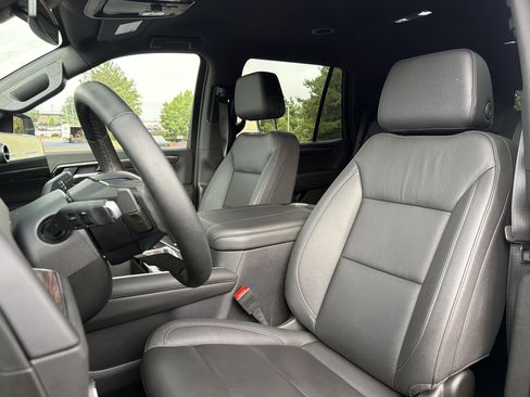 Used 2025 Chevrolet Tahoe Z71 w/ Comfort Package AWD/4WD image 65