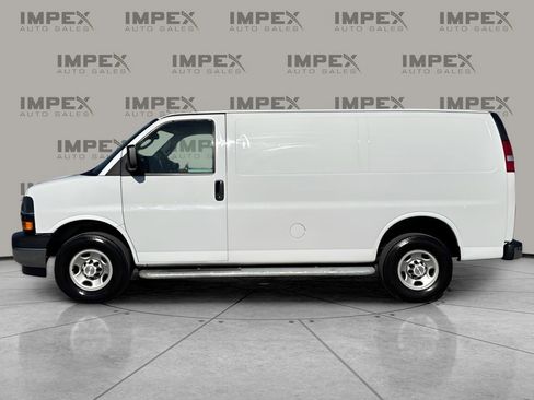 Used 2023 Chevrolet Express 2500 w/ Driver Convenience Package image 2