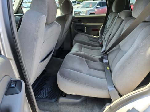 Used 2004 GMC Yukon SLE w/ Sound System Plus Package AWD/4WD image 18