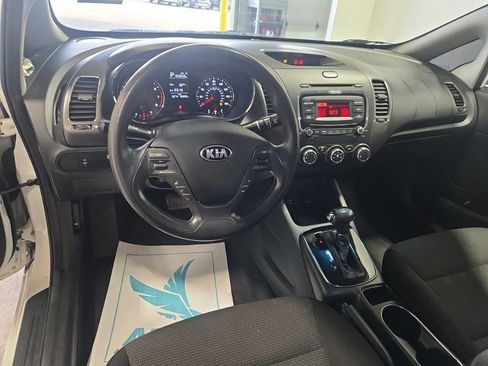 Used 2017 Kia Forte LX FWD image 8