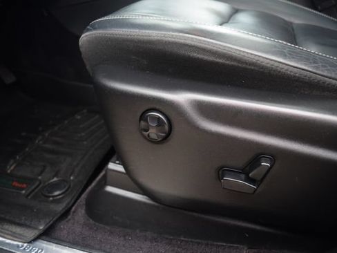 Used 2017 Jeep Grand Cherokee Limited w/ Trailer Tow Group IV AWD/4WD image 21