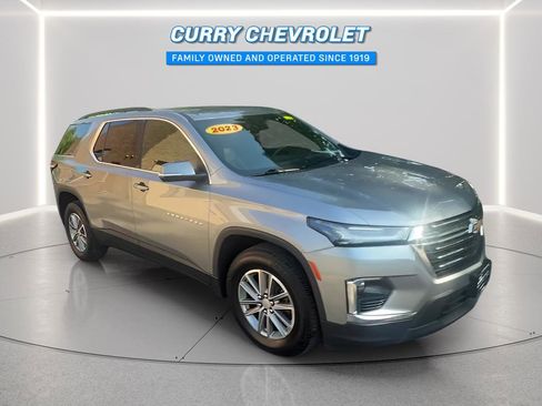 Used 2023 Chevrolet Traverse LT AWD/4WD image 1
