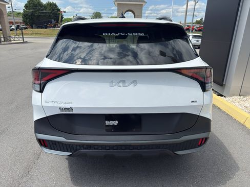 Used 2023 Kia Sportage X-Line w/ X-Line Premium Package image 4