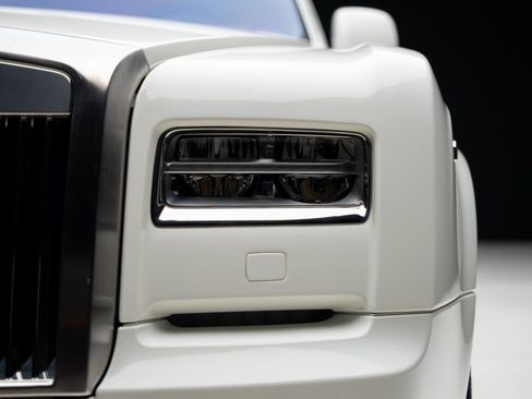 Used 2013 Rolls-Royce Phantom Drophead Coupe RWD image 13