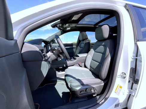 New 2026 GMC Terrain AT4 w/ Technology Package II image 10