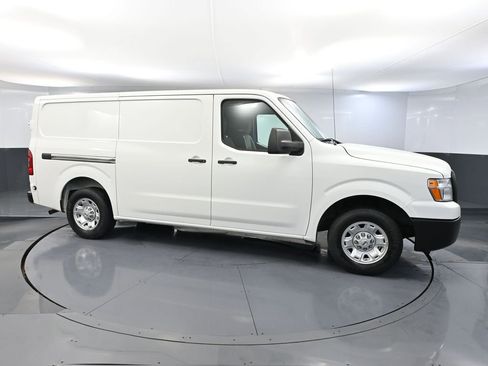 Used 2019 Nissan NV 2500 SV RWD image 4