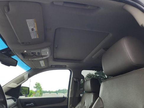 Used 2016 Chevrolet Suburban LTZ AWD/4WD image 17