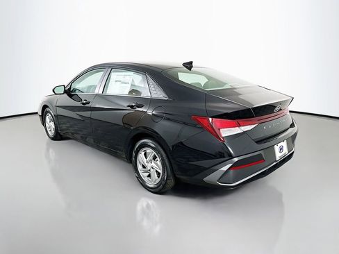 New 2026 Hyundai Elantra SE w/ Cargo Package FWD image 7