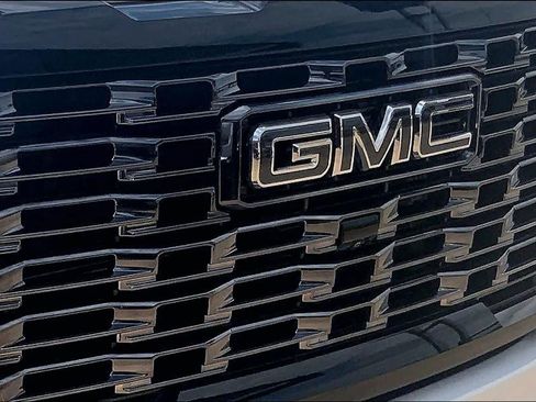 Certified 2025 GMC Sierra 2500 Denali Ultimate AWD/4WD image 29