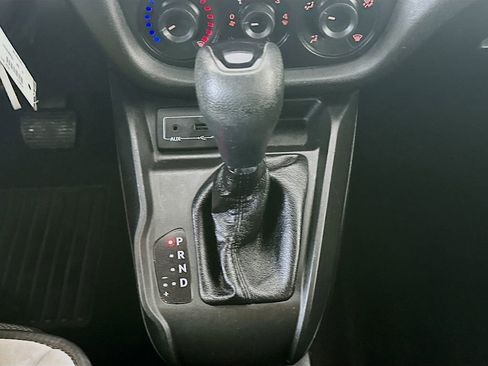 Used 2019 RAM ProMaster City Tradesman FWD image 16