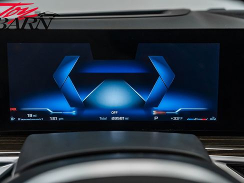 Used 2024 BMW X7 M60i w/ Executive Package image 39