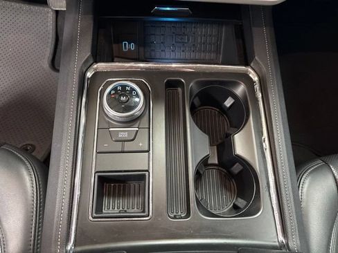 Used 2024 Ford Expedition XLT RWD image 27