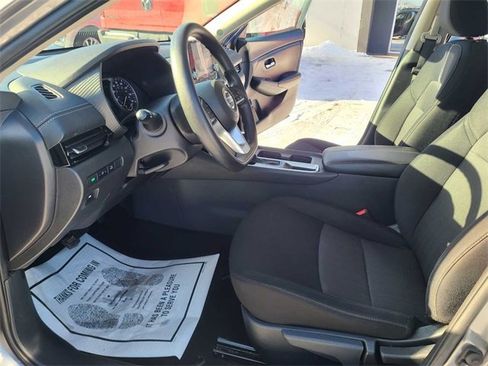 Used 2023 Nissan Sentra SV image 13