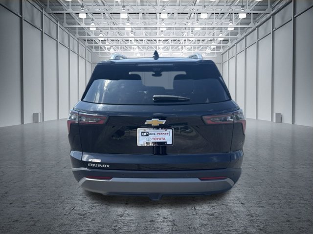 Used 2025 Chevrolet Equinox LT w/ Convenience Package II FWD image 4