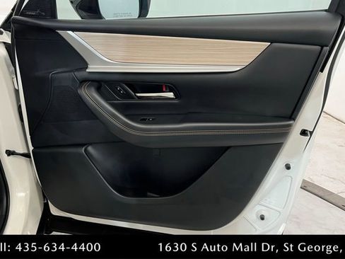 Certified 2025 MAZDA CX-70 Plug-In Hybrid w/ Premium Pkg image 23