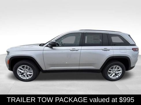 New 2026 Jeep Grand Cherokee Laredo w/ Trailer Tow Package AWD/4WD image 3