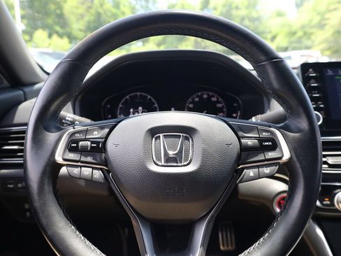 Used 2022 Honda Accord Sport image 9