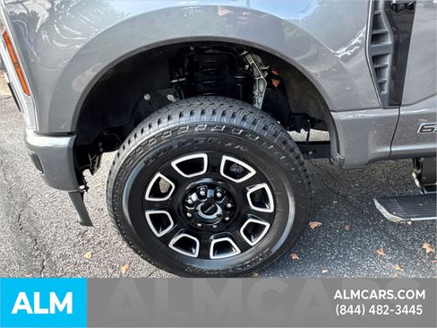 Used 2025 Ford F250 Platinum w/ FX4 Off-Road Package AWD/4WD image 12