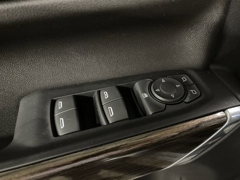 Used 2021 Chevrolet Silverado 1500 LT Trail Boss w/ Bed Protection Package image 10