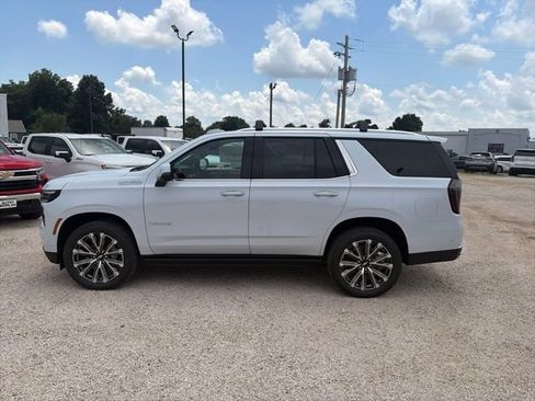 New 2026 Chevrolet Tahoe High Country AWD/4WD image 3