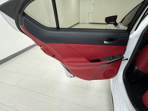 Used 2022 Lexus IS 350 F Sport image 11