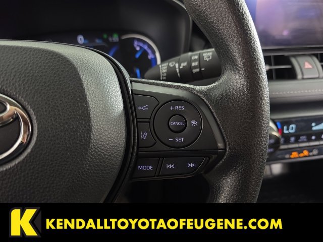 Used 2025 Toyota RAV4 XLE AWD/4WD image 14