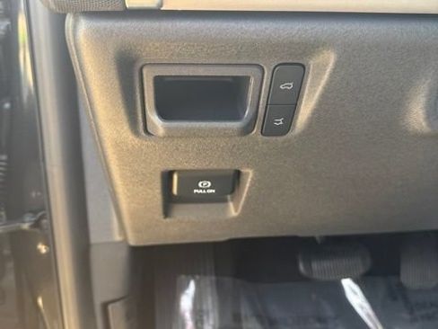 Used 2025 Ford Expedition Max Active RWD image 15