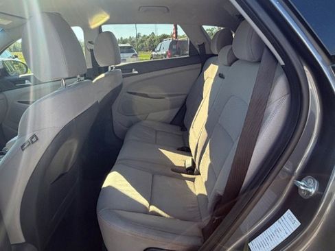Used 2021 Hyundai Tucson Value FWD image 7
