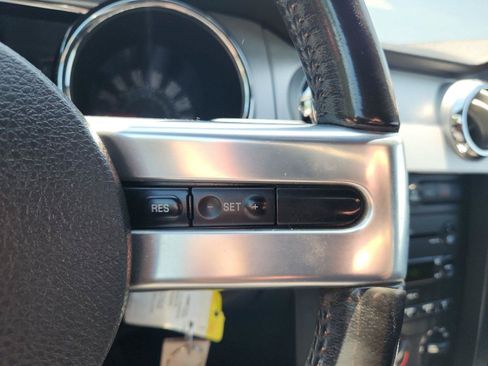 Used 2006 Ford Mustang GT Premium RWD image 27
