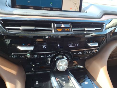 Used 2023 Acura MDX SH-AWD w/ Technology Package image 24