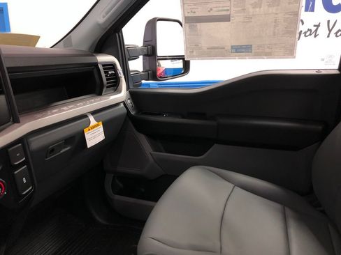 New 2026 Ford F250 XL w/ XL Chrome Package AWD/4WD image 18