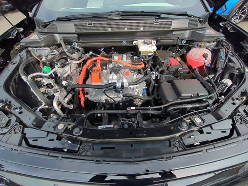 New 2026 Chevrolet Equinox EV LT image 28