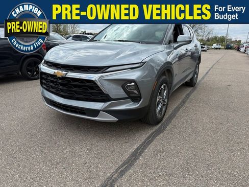 Used 2024 Chevrolet Blazer LT FWD image 1