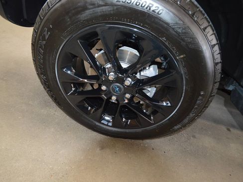 Used 2025 Jeep Wrangler Unlimited Sahara image 28