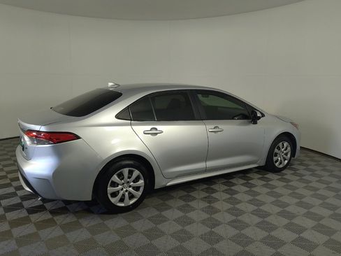 Used 2022 Toyota Corolla LE FWD image 10
