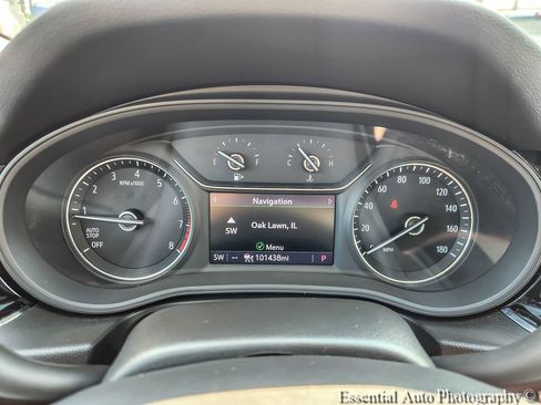 Used 2020 Buick Regal Essence FWD image 11