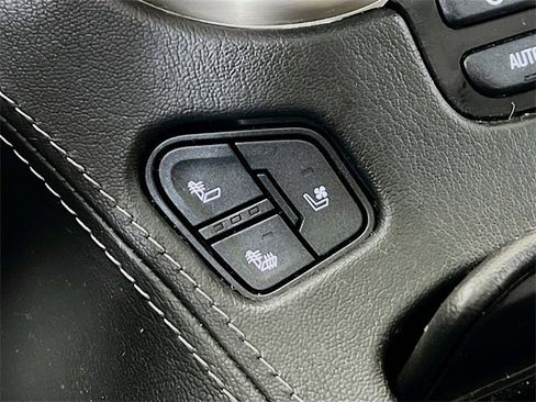 Used 2018 GMC Yukon Denali w/ Denali Ultimate Package image 22