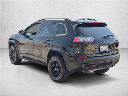 Used 2021 Jeep Cherokee Trailhawk w/ Technology Group AWD/4WD image 8