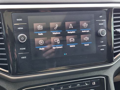 Used 2023 Volkswagen Atlas SE w/ Panoramic Sunroof Package AWD/4WD image 7