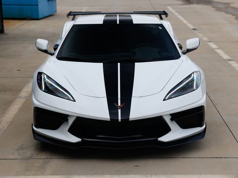 Used 2020 Chevrolet Corvette Stingray Coupe w/ Z51 Performance Package RWD image 20