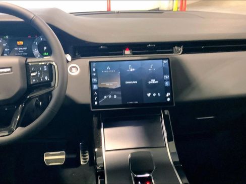 New 2026 Land Rover Range Rover Evoque Dynamic SE image 6