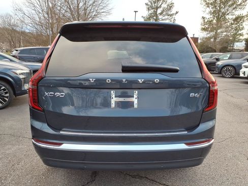 New 2026 Volvo XC90 B6 Ultra w/ Protection Package Premier AWD/4WD image 4