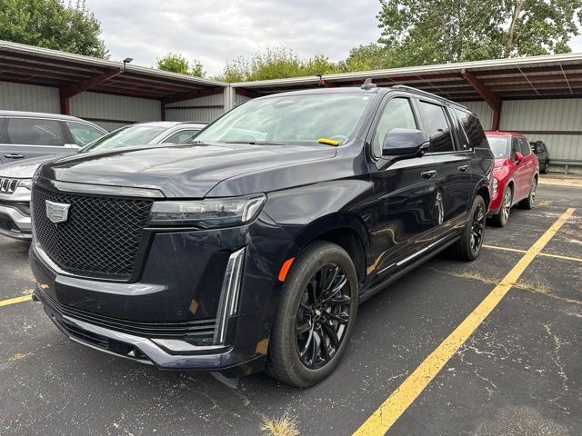 Used 2023 Cadillac Escalade ESV Sport Platinum w/ LPO, ONYX Package AWD/4WD image 14