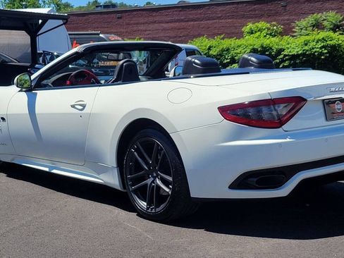 Used 2015 Maserati GranTurismo Sport RWD image 8