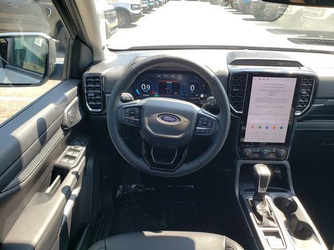 New 2026 Ford Ranger Lariat w/ Black Appearance Package AWD/4WD image 13