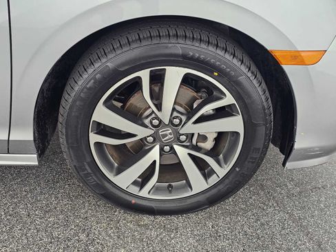 Used 2023 Honda Odyssey Touring image 9