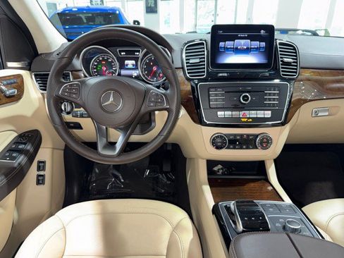 Used 2019 Mercedes-Benz GLS 450 4MATIC w/ Premium 1 Package image 55