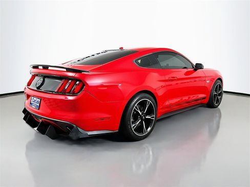 Used 2017 Ford Mustang GT Premium image 8